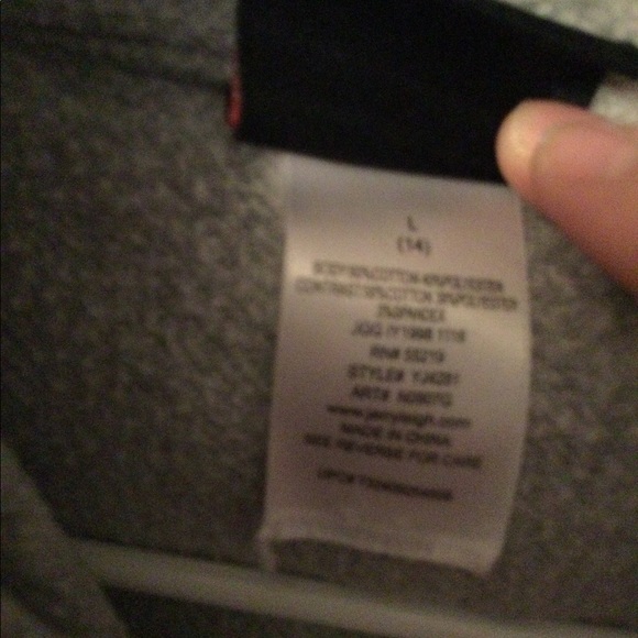 Musically crop top hoodie, L in kids size - Picture 2 of 3